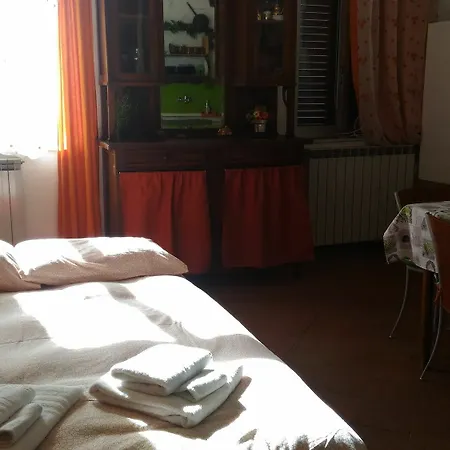 La Vie Est Belle Lucca